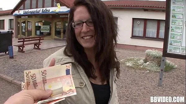 Hot Busty german hooker gets fucked for money celková trubica