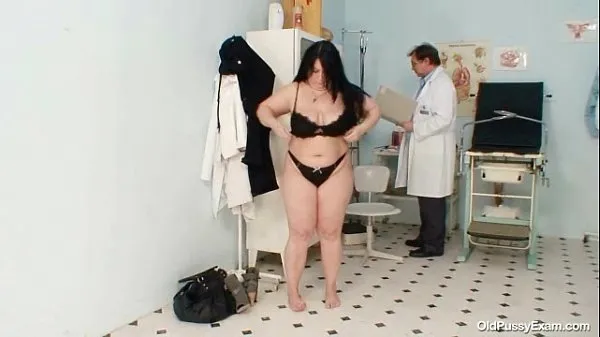 Hot Big fat mom mamma Rosana gyno doctor examination Tubo totale