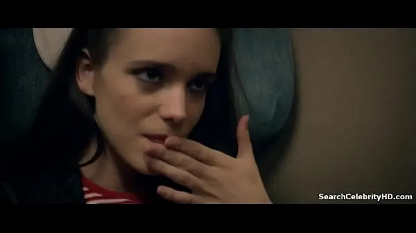 Caliente Stacy Martin en Nymphomaniac Vol I 2015 tubo total