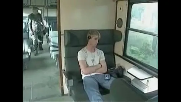 Heet Fuck in train totale buis