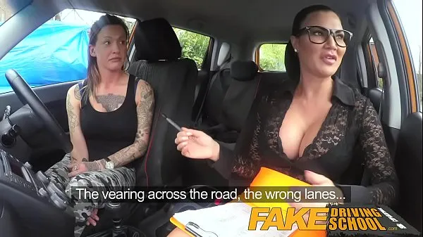 Fake Driving School Sexy strap on fun for new busty driver إجمالي الأنبوبة الساخنة