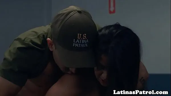 Hot Curvy latina drilled by US border patrol total Tube