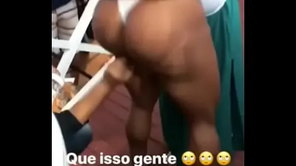 Chaud Gracyanne Barbosa prend soin de la CU en public Tube total