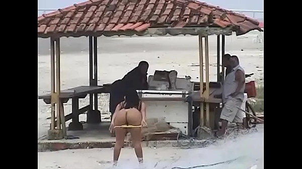 Caliente Safada Pelada en la playa tubo total