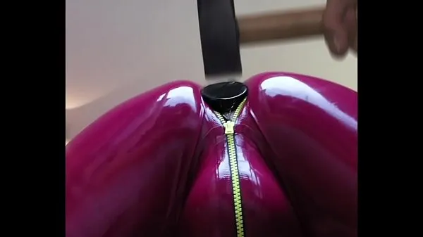 Quente OBTENHA UMA MORDIDA DESTE LATEX CBT TEASER tubo total