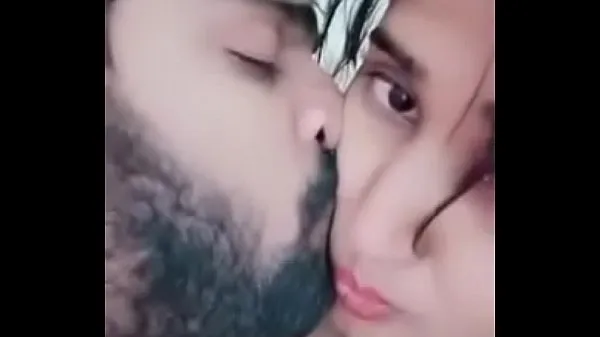 Quente Romance Swathi naidu na cama com o namorado tubo total