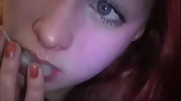 Hotová trubka celkem Married redhead playing with cum in her mouth