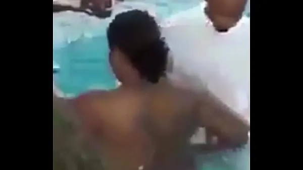 گرم Pastor suck and fuck in a pool کل ٹیوب