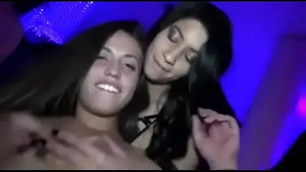 Caliente Orgía en la balada, ¡varias chicas calientes! fiesta orgia tubo total