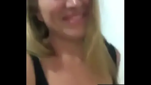 Hot Hot milf masturbate in whatsapp celková trubica