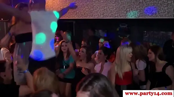 Sıcak Real party amateurs sucking before sex in high def toplam Tüp