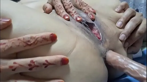 인기 총 Pakistani husband sucking and play with dildo with nasreen anal and pussy개 튜브