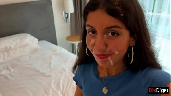 Hot Step sister lost the game and had to go outside with cum on her face - Cumwalk Tubo totale