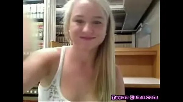 Quente Sexy Blonde Busty Teen masturbates in public library tubo total